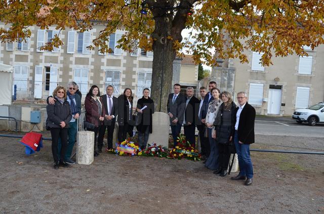 O delegaţie din Putna a fost prezentă în Franţa, la Montmormillon, la manifestările prilejuite de împlinirea unui secol de la încheierea Primului Război Mondial
