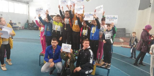 Peste 150 de copii au participat la prima ediţie a concursului ”Competiţia micilor atleţi”, de la Suceava