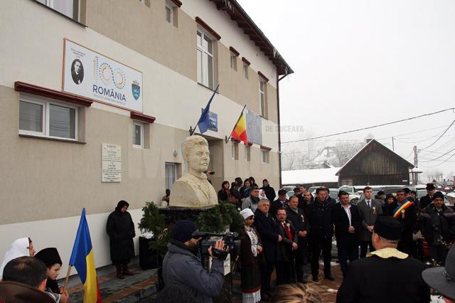 Bustul lui George Tofan, dezvelit la şcoala din Bilca