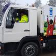 Mașini de gunoi inscripționate special vor ridica separat deșeurile reciclabile
