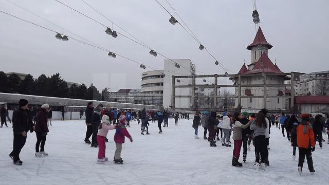 Patinoarul Areni se deschide de Ziua Bucovinei