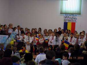 Ziua Națională a României, marcată la școala din Zvoriștea