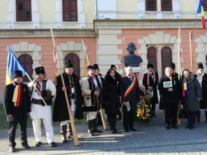 Delegaţia Sucevei la dezvelirea bustului lui Iancu Flondor, donat oraşului Alba Iulia