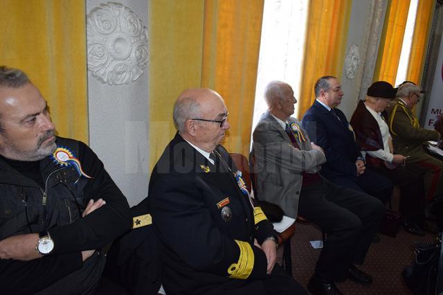 Iniţiatorii Proiectului ansamblului monumental al elitelor din Fălticeni au primit titlul de Cetăţean de Onoare