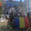 Bicicliștii care au înfruntat gerul pentru a face conturul României, pe străzile Sucevei, de 1 Decembrie