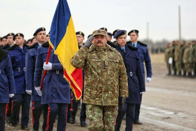 Elevii Colegiului Naţional Militar din Câmpulung  au participat anul acesta, în premieră, la parada militară de la Bucureşti Foto: Alexandru Helerea