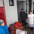 Elevii şi preşcolarii de la Stroieşti au donat alimente Centrului de zi de la Asociaţia ”Lumină Lină” şi Căminului de bătrâni Solca