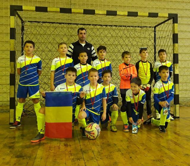 Micii fotbalişti din Fălticeni s-au clasat pe locul 2 la turneul de la Bistrița