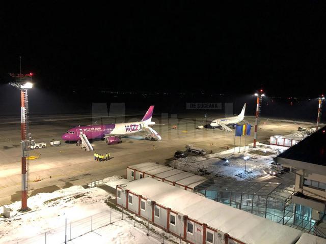 Mai multe curse aeriene ale Wizz Air şi Blue Air care nu au putut ateriza la Iaşi au ajuns la Suceava