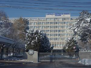 Femeia a fost transportată la Spitalul Judeţean Suceava