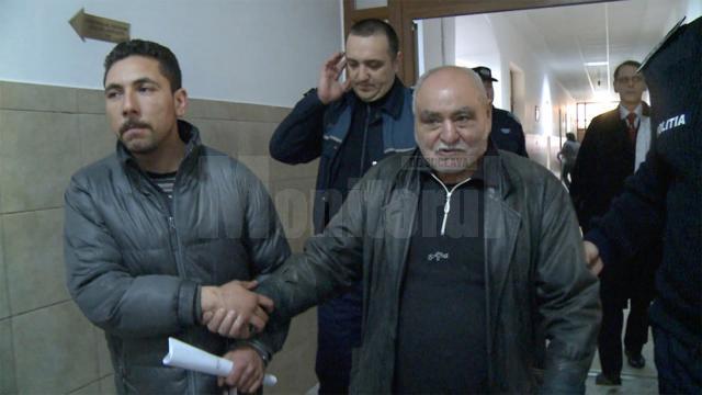 Gheorghe Lazăr, zis „Norocel”, (stânga) a primit 10 ani de închisoare și tatăl său, Gheorghe Lazăr,  care a primit 12 ani şi 8 luni, la care se adaugă un rest de pedeapsă de 3.753 de zile, adică mai bine de 10 ani