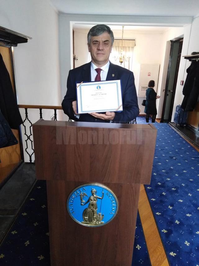 Ioan Pavăl a primit diploma Meritul Academic din partea Academiei Române