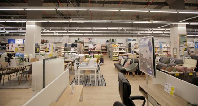Magazinul JYSK este situat la parterul Iulius Mall Suceava și ocupă o suprafață de aproximativ 1.160 de mp