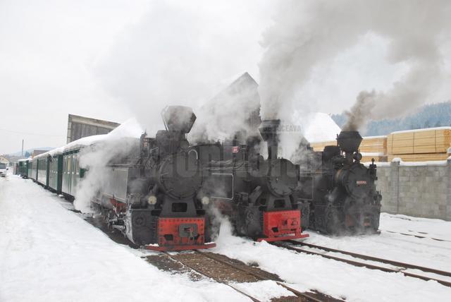 Mocăniţa din Moldoviţa va circula de mâine cu două trenuri pe zi, pe toată perioada sărbătorilor de iarnă