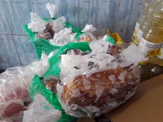 Poștașii din cadrul Oficiului Zonal Suceava au dus ieri daruri bătrânilor de la Aşezământul „Acoperământul Maicii Domnului” Bogdănești