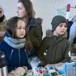 Vânzări de aproape 14.000 de lei, la Târgul de Crăciun al elevilor şcolii din Ipoteşti, în favoarea copiilor de la complexul „Floare de colţ” din Dorohoi