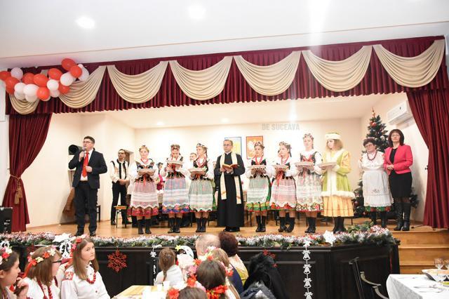 Festivalul Bucovinean al Colindelor, o acţiune de suflet care îi adună pe polonezii din judeţ