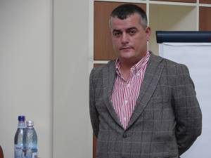 Prim-vicepreşedintele Federaţiei Operatorilor Români de Transport (FORT), suceveanul Alin Creţu