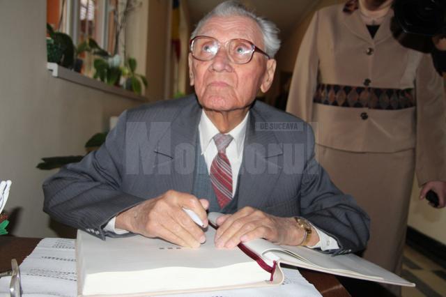 Mihai Filip, primul director al Școlii Gimnaziale Nr. 1 Suceava