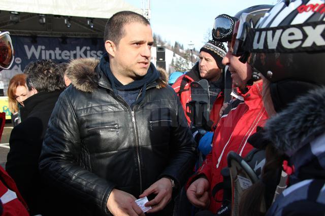 Mii de schiori au venit la Câmpulung Moldovenesc la deschiderea oficială a pârtiei de pe Rarău