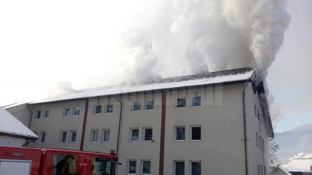 Fumul des a fost observat de personalul centrului, după ora 09.00 a dimineţii de marţi