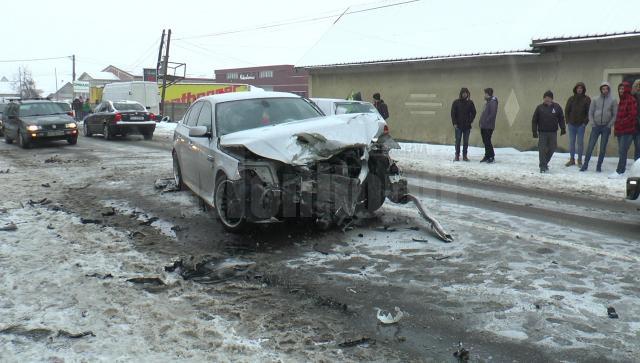 Autoturismul BMW avariat in accident