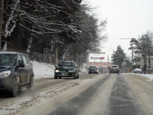 Circulaţia rutieră este deschisă pe toate drumurile din judeţul Suceava