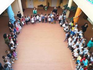 „De ziua ta, Mărite Eminescu…”, acțiune la Grădiniţa și Școala Primară „Sfântul Ioan cel Nou”
