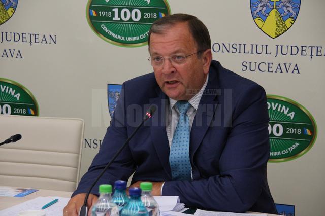 Preşedintele CJ Suceava, Gheorghe Flutur, i-a transmis, ieri, public mulţumiri doctorului Doina Ganea Motan