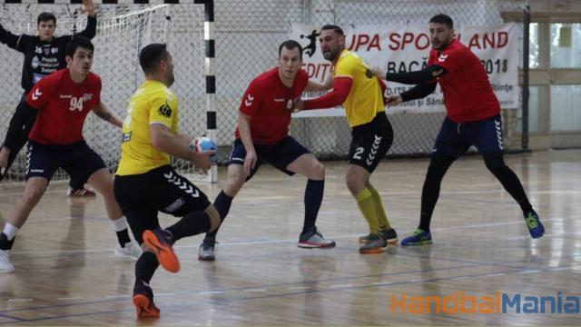 Universitarii au disputat și al doilea meci de pregătire cu CSM Focșani. Foto: HandbalMania.ro