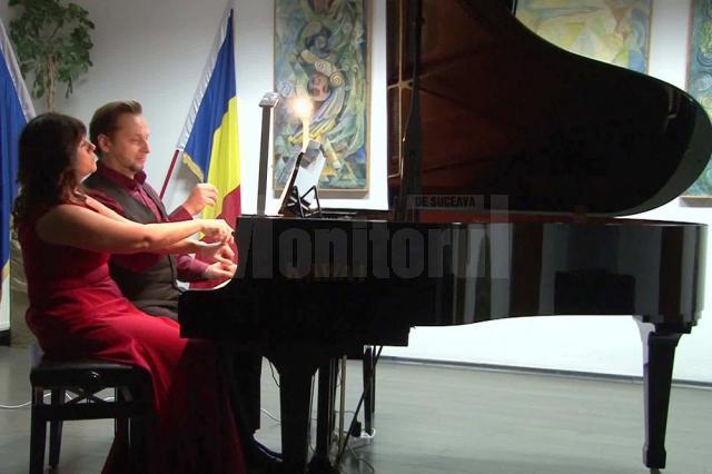 Recital de pian la patru mâini cu doi artişti de talie internaţională, pe scena Colegiului de Artă