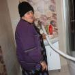 O femeie de 71 de ani locuieşte în frig şi cu şoareci morţi în casă