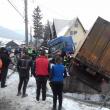 Un tir scăpat de sub control a plonjat miercuri după-amiază în curtea casei