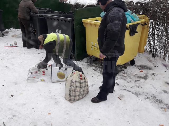 Au apărut hoţii de deşeuri reciclabile din tomberoanele firmelor de salubrizare