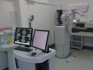 Investigaţiile la mamograf permit diagnosticarea precoce a cancerului de sân