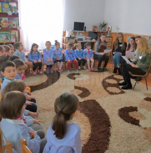 Ziua Mondială a cititului cu voce tare, sărbătorită la Grădiniţa “Lizuca” din Fălticeni