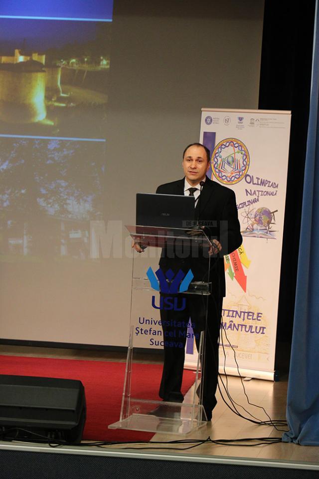 Mihai Dimian a stăruit asupra îndemnului tinerilor de a contribui la transformarea României