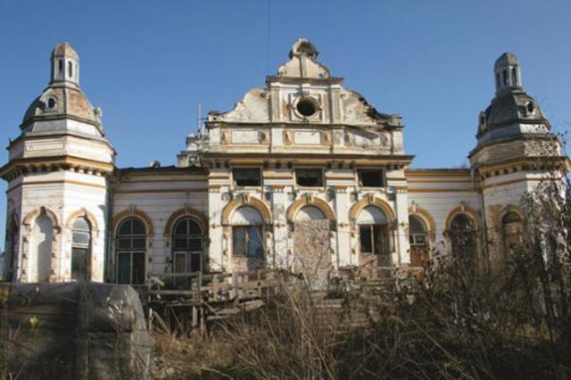 Lucrările de reabilitare a clădirii Cazinoului Vatra Dornei, după un proiect de mare complexitate, vor demara în primăvară
