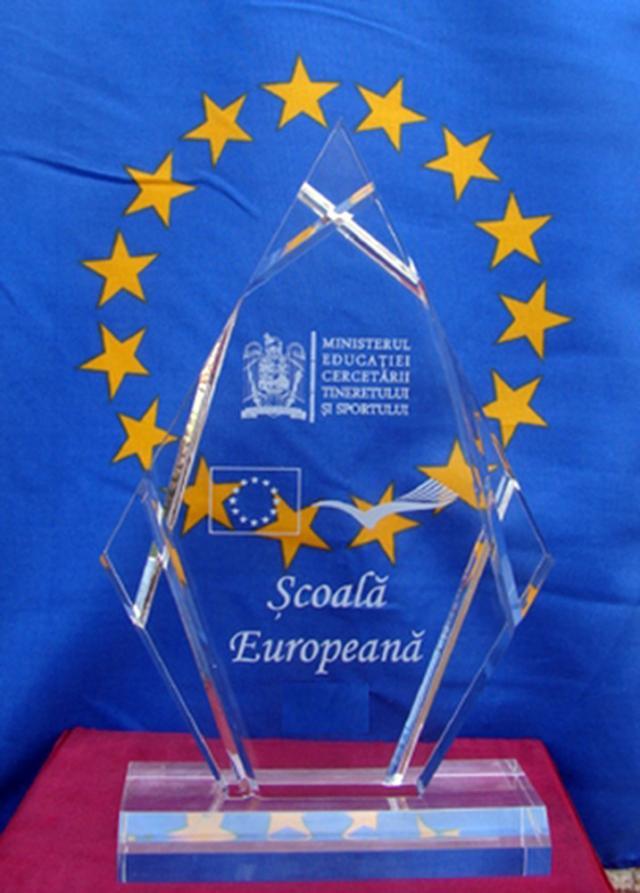 5.000 de lei și certificatul de „Şcoală Europeană", pentru unitățile cu cele mai interesante programe europene