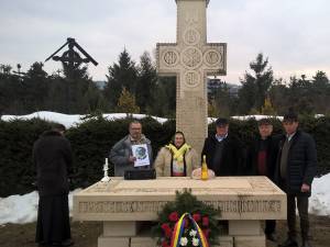 Crucea amplasată în locul în care au fost îngropaţi deţinuţii politici care nu au rezistat regimului de exterminare lentă de la Sighet