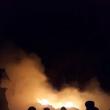 Un incendiu pus intenţionat în toiul nopţii a distrus furajele unei stâne la Bosanci