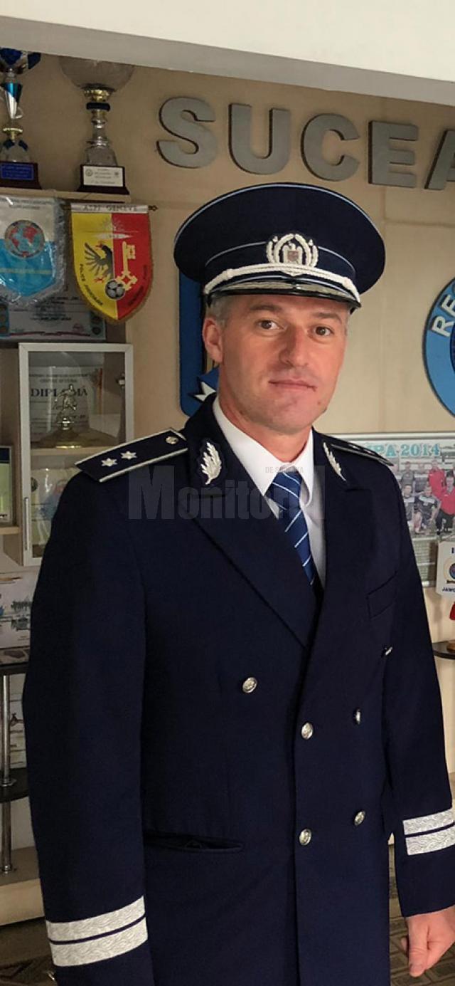 Comisar Marius Ciotău: „Credem că şi poliţiştii merită să fie ajutaţi şi sprijiniţi în astfel de situaţii. Un poliţist pus la dispoziţie este singur, nu este ajutat de nimeni pentru a trece de momentele grele şi a se putea apăra"