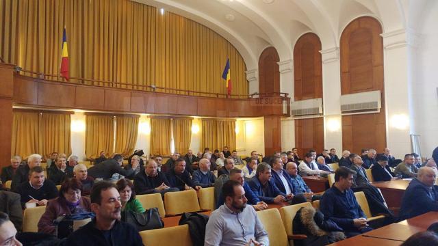 Prefectul și primarii au fost anunţaţi de retragerea funcţionarilor din Corpul experţilor electorali