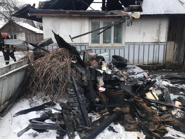 Pagube de peste 60.000 de lei, în urma unor incendii izbucnite sâmbătă în județ