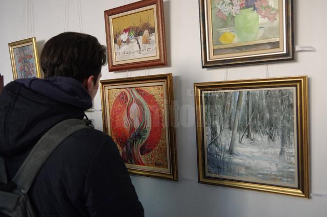 „Mărțișoare pe simeze”, tablouri ale artiștilor plastici profesioniști, expuse la Galeria „Ion Irimescu” Suceava