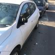 Trei tineri care au distrus oglinzile maşinilor de pe o stradă centrală din Suceava, prinşi în flagrant de poliţiştii locali