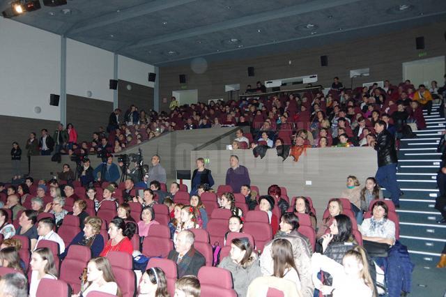 Spectacol muzical-coregrafic susţinut de elevi ai Şcolii de Arte „Ion Irimescu” Suceava, la sala Cinema Modern