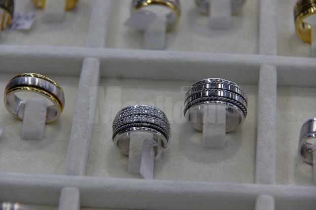 Stil Biju vine în întâmpinarea clienților cu reduceri de preț la toată gama de bijuterii