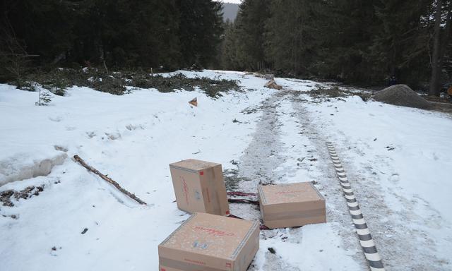 Patru focuri de armă pentru deturnarea unui transport de țigări de contrabandă la Lupcina