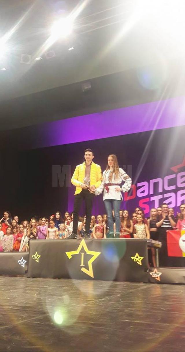Doi sportivi de la Clubul ACS Invictus Moldoviţa au obţinut Locul I la DanceStar